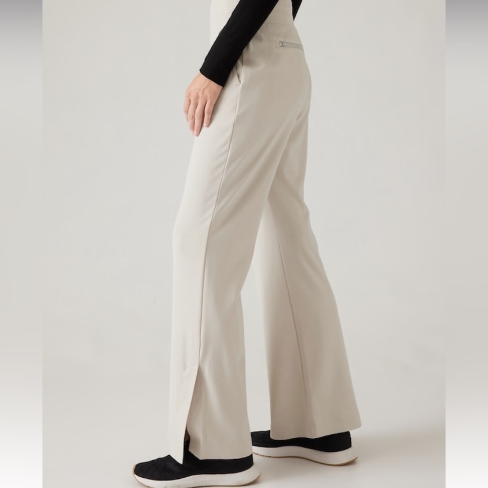 Athleta Venice Flare pant in Abalone Grey size XS